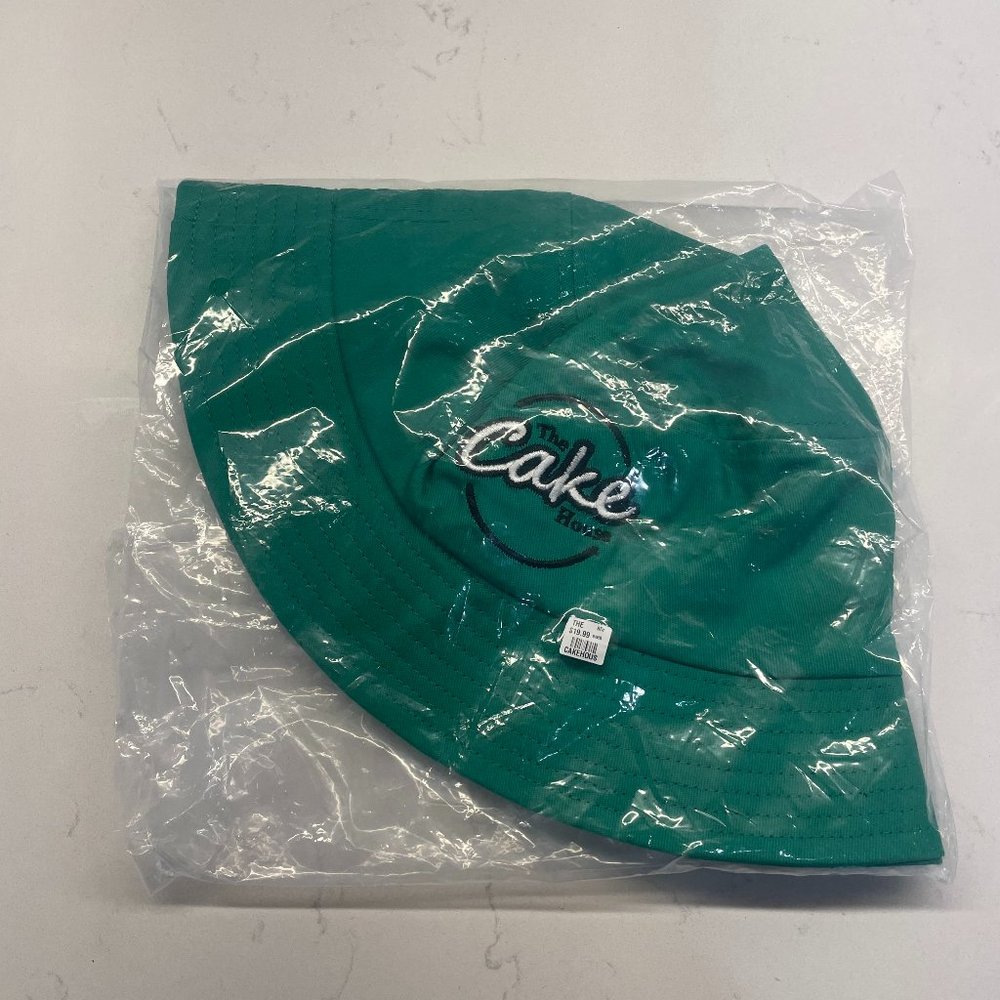 The Cake House Green Bucket Hat with Detachable Strap,‎ NWT